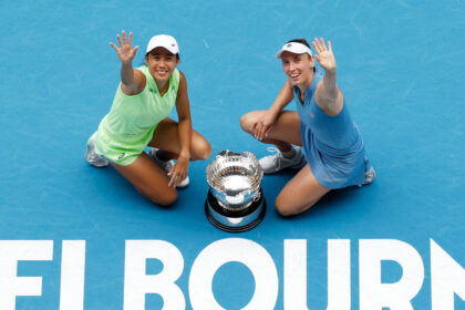 Mertens e Zhang conquistam o título de duplas no Australian Open