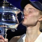 Rybakina reage contra Sabalenka e fatura o Australian Open de 2026