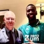 Chapecoense anuncia a contratação de Yannick Bolasie