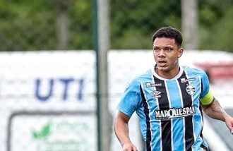 Grêmio blinda promessa da base: Zagueiro Viery renova até 2029 com multa de R$ 313 milhões