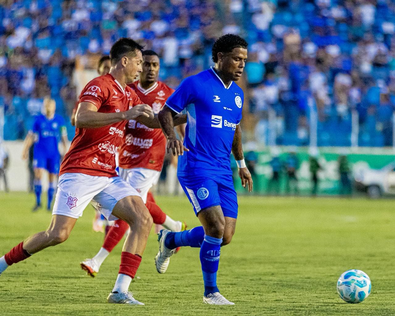Sergipe marca no fim, vence Confiança e assume a ponta do Campeonato Sergipano 2026