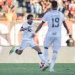 Atlético-MG arranca virada sobre o Pouso Alegre no Manduzão