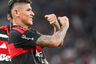 Flamengo rejeita oferta de US$ 20 milhões de clube catariano por Jorge Carrascal