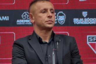 Chegada de Rafinha eleva moral e coincide com duas vitórias do São Paulo