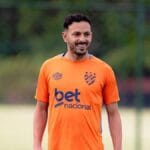 Yago Felipe é apresentado no Sport e assina até novembro de 2026