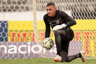 Rokenedy apoia efetivação de Fábio Cortez no comando do Santa Cruz para reta final do Pernambucano