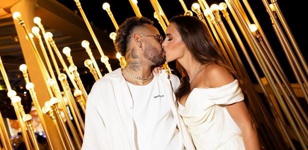 Bruna Biancardi comemora 34 anos de Neymar e brinca sobre fios brancos na barba