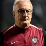 Dorival Júnior aposta em garotos do Corinthians e justifica rodízio no Paulista