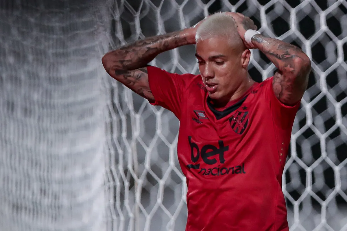 Sport quita pendências e empresta Carlos Alberto ao Kalba FC, dos Emirados Árabes