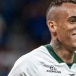 Cruzeiro perde para o Coritiba no Mineirão e vira lanterna do Brasileiro após duas rodadas