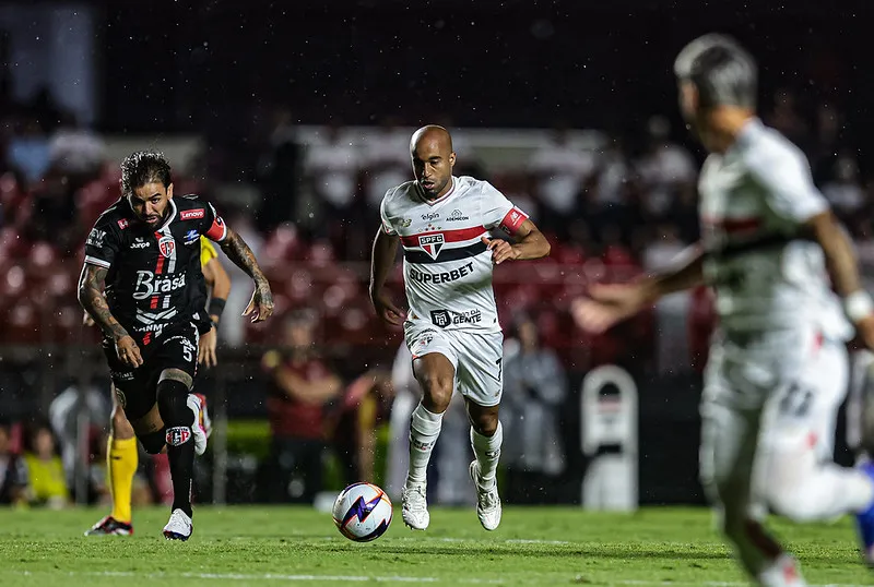 Ponte Preta é rebaixada no Paulistão; São Paulo mantém esperanças de avançar