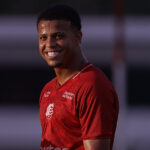 Hélio dos Anjos destaca potencial, mas exige que Leandro Kauã conquiste espaço no Náutico
