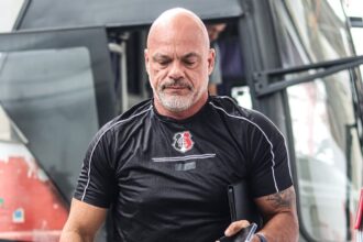 Técnico do Santa Cruz reconhece atuação abaixo do ideal e aposta em ajustes para semifinal do Pernambucano