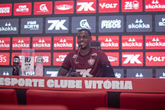 Dudu é confirmado como titular do Vitória contra o Flamengo e diz estar preparado para novo gol