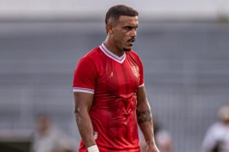 CRB anuncia saída de William Pottker após rescisão de contrato