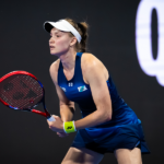Rybakina supera Wang e encara Zheng nas oitavas em Doha