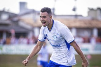 Confiança vira sobre o Dorense e engata terceira vitória seguida no Sergipano