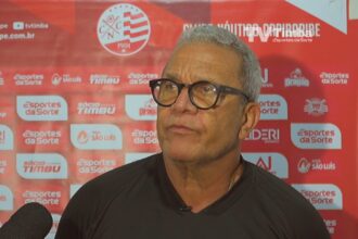 Hélio dos Anjos celebra vitória do Náutico e ressalta força defensiva após clássico