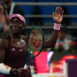 Mboko derruba Rybakina em Doha, encerra série invicta e encosta no top 10