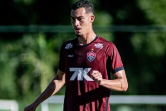 Vitória rescinde contrato do zagueiro Diogo Silva 39 dias após chegada