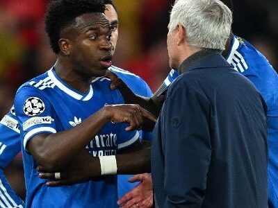 Comentários de Mourinho sobre Vinicius Júnior geram pressão por ação da Uefa contra racismo