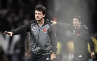 Fernando Diniz descarta saída do Vasco após classificação suada no Carioca