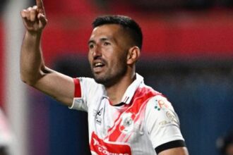Botafogo desperdiça chances, leva gol de Baldomar e perde para o Nacional Potosí na Bolívia