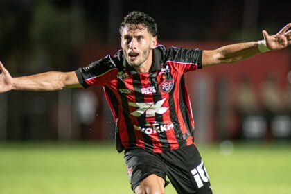 Vitória supera Bahia de Feira e fica a um passo da semifinal do Baianão