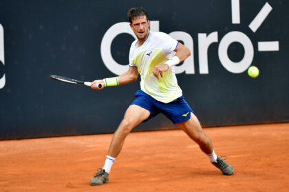 Kopriva e Juan Manuel Cerúndolo disputam vaga na semifinal do Rio Open 2026