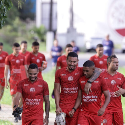 Técnico do Náutico planeja reforços pontuais para a Série B, com prioridade na defesa