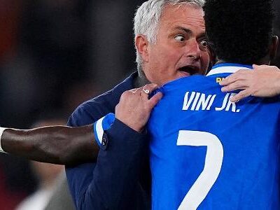 Kompany defende Vinicius Júnior e acusa Mourinho de questionar caráter do brasileiro