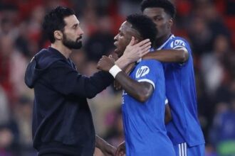 Casagrande critica Filipe Luís por chamar racismo contra Vinicius Jr. de “caso isolado”