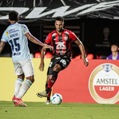 Vitória anuncia zagueiro Cacá por empréstimo do Corinthians até o fim da temporada