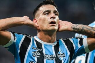 Franco Cristaldo rescinde com o Grêmio e acerta contrato com o Talleres até 2026