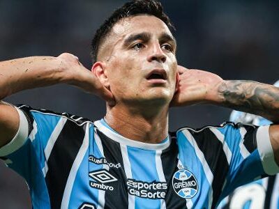 Franco Cristaldo rescinde com o Grêmio e acerta contrato com o Talleres até 2026
