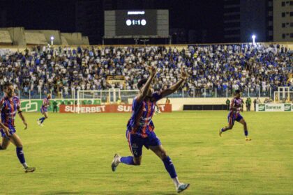 Itabaiana derrota Confiança por 2 a 1 e abre vantagem na semifinal do Sergipano