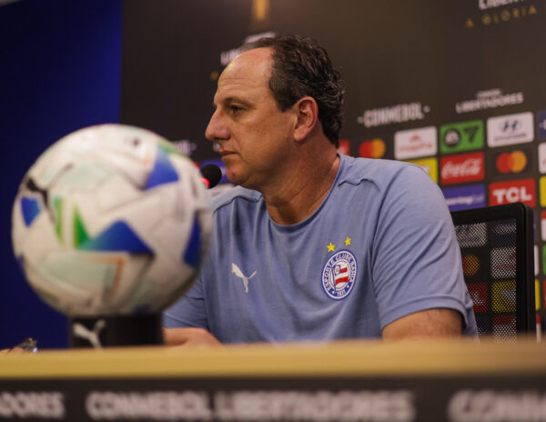 Ceni admite abalo psicológico no Bahia após queda na Libertadores