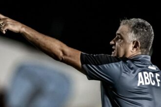 Chamusca classifica como “muito dolorosa” a queda do ABC na Copa do Brasil