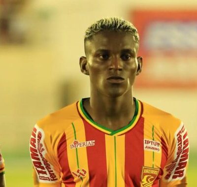 Vitória avança em negociação para contratar o atacante Anderson Pato, da Juazeirense