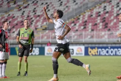 Figueirense goleia Joinville fora de casa e mantém chances de escapar do rebaixamento