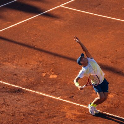 Baez supera Tabilo e encara Darderi na semifinal do Chile Open