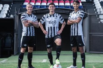 Libertad oficializa trio de reforços: zagueiro do Santos e dois ex-jogadores do futebol brasileiro