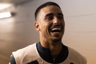 Mercado da Bola: Thiago Galhardo negocia transferência para novo clube no Nordeste