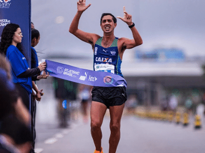 Caio Bonfim garante prata na meia maratona de marcha atlética do Grand Prix da China