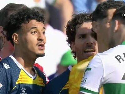 Protocolo antirracismo interrompe partida entre Espanyol e Elche após acusação contra Rafa Mir
