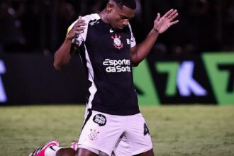 Corinthians tenta manter invencibilidade de quase 15 anos contra o Coritiba na Neo Química Arena