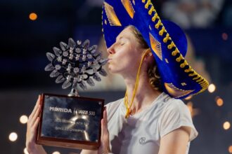 Cristina Bucsa ergue primeiro troféu de WTA em Mérida e alcança 31º lugar do ranking