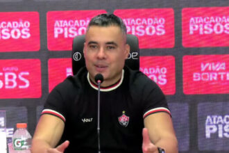 Jair Ventura comemora vaga do Vitória na final do Baianão e critica arbitragem