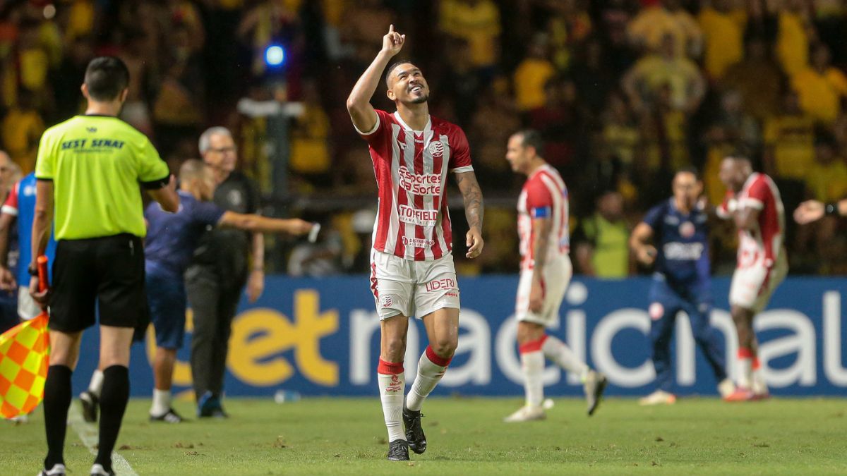 Técnico do Náutico aponta queda física e lamenta chances perdidas em empate com Sport