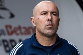 Flamengo avança para contratar Leonardo Jardim após demissão de Filipe Luís